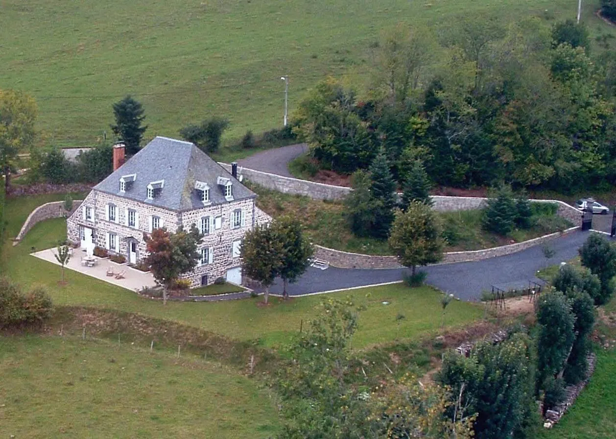 Bed & Breakfast Maison D'Hotes La Nichee Rochefort-Montagne